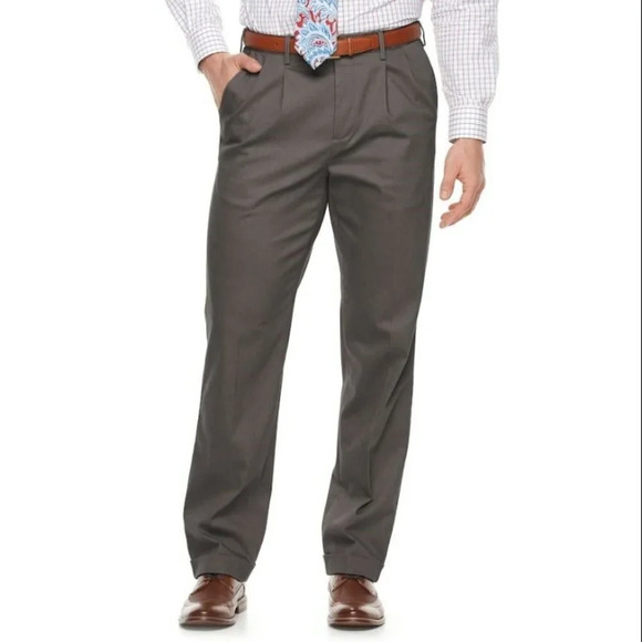 Croft & Barrow Pleated Easy Care Classic Fit Pants - Picture 2 of 9